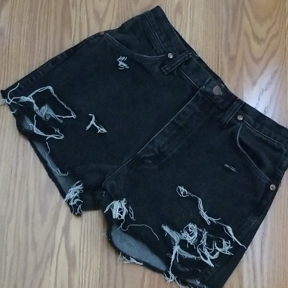 Vgt high waisted Cutoffs wranglers size 31